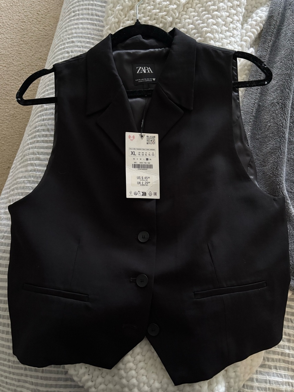 ZARA Black Sleeveless Vest